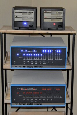 Altair8800c_blue_and_red.jpg