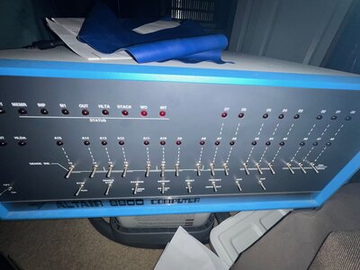 Here is the strange shifting effect of the LEDs, the second image is probably the source of this bend.